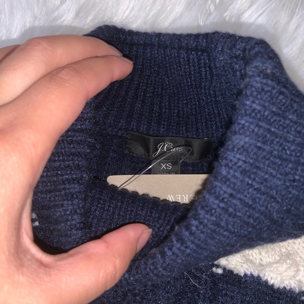 NWT J Crew Cable Knit Sweater in Navy Stripe XS - Picture 6 of 8
